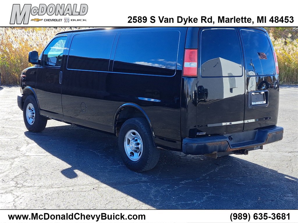 Used 2015 Chevrolet Express 2500 image 3
