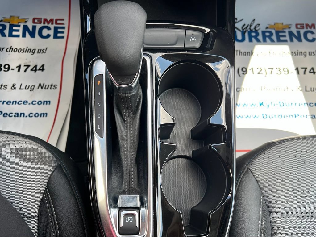 Used 2025 Chevrolet Trax LT FWD image 16