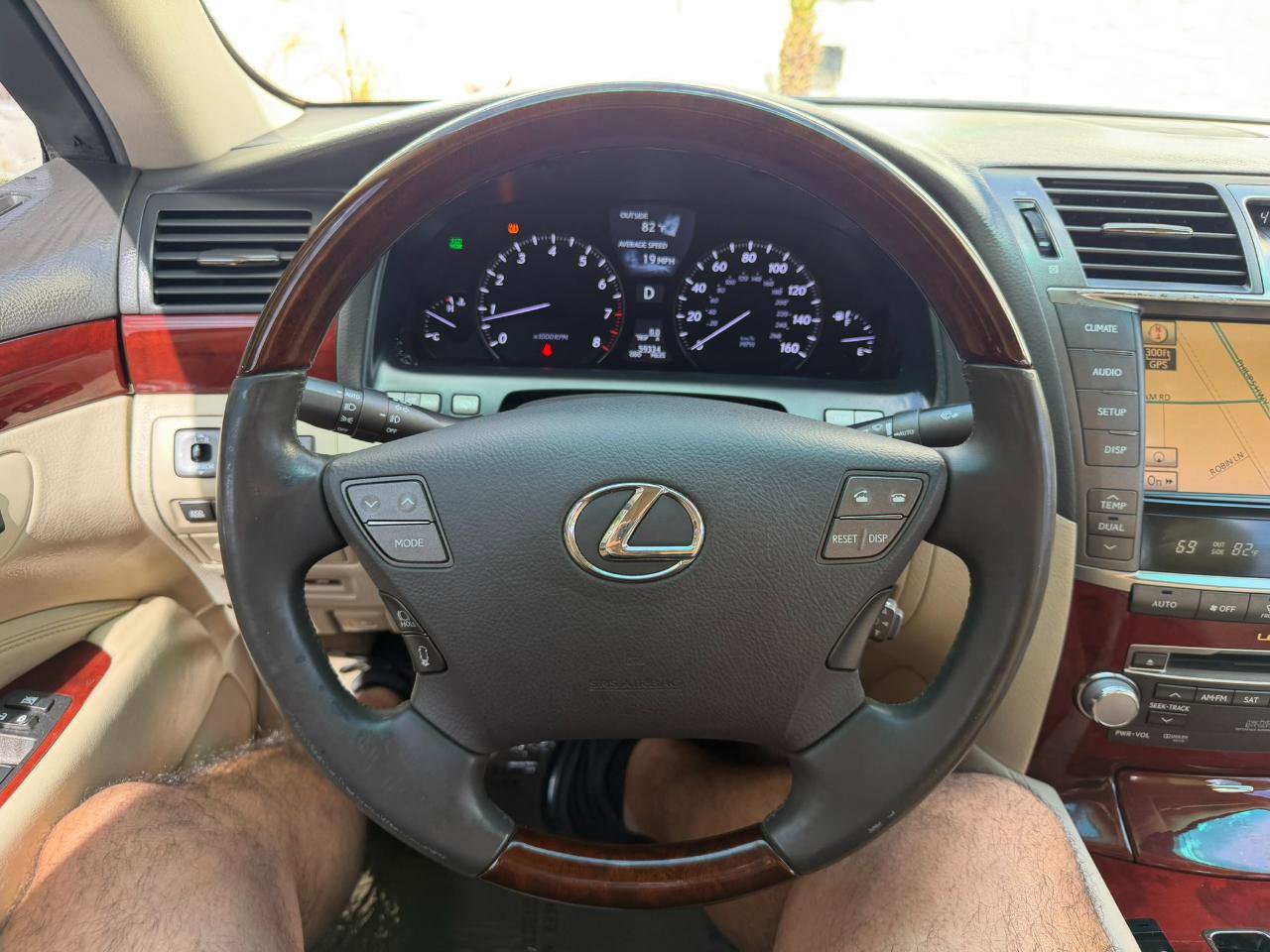 Used 2012 Lexus LS 460 w/ Luxury Value Edition RWD image 26