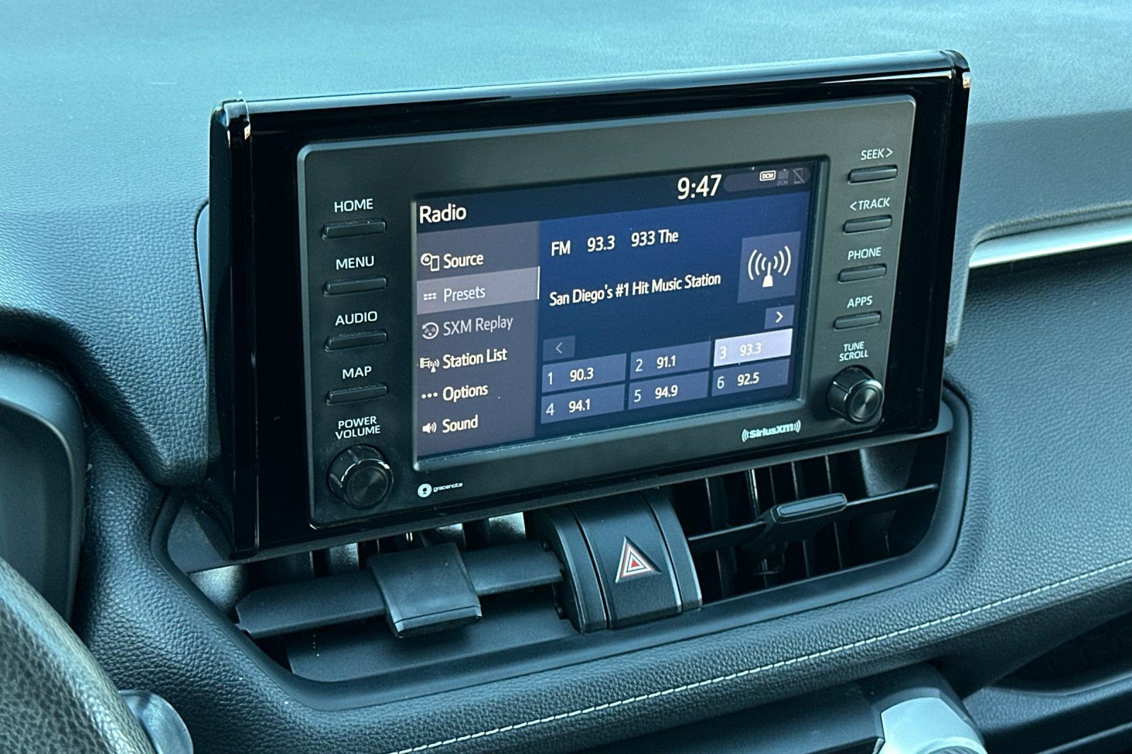 Used 2022 Toyota RAV4 XLE w/ Convenience Package image 25