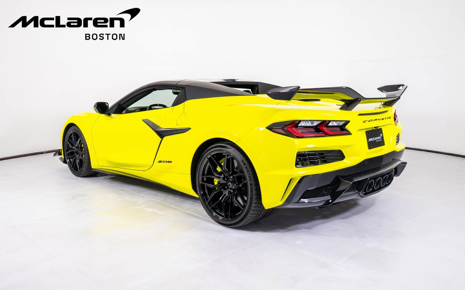 Used 2023 Chevrolet Corvette Z06 w/ Z07 Performance Package image 4