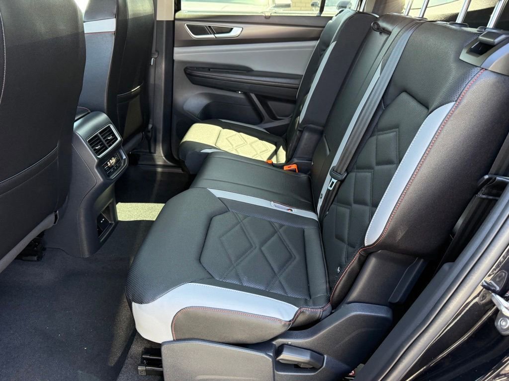 New 2026 Volkswagen Atlas Peak Edition AWD/4WD image 25