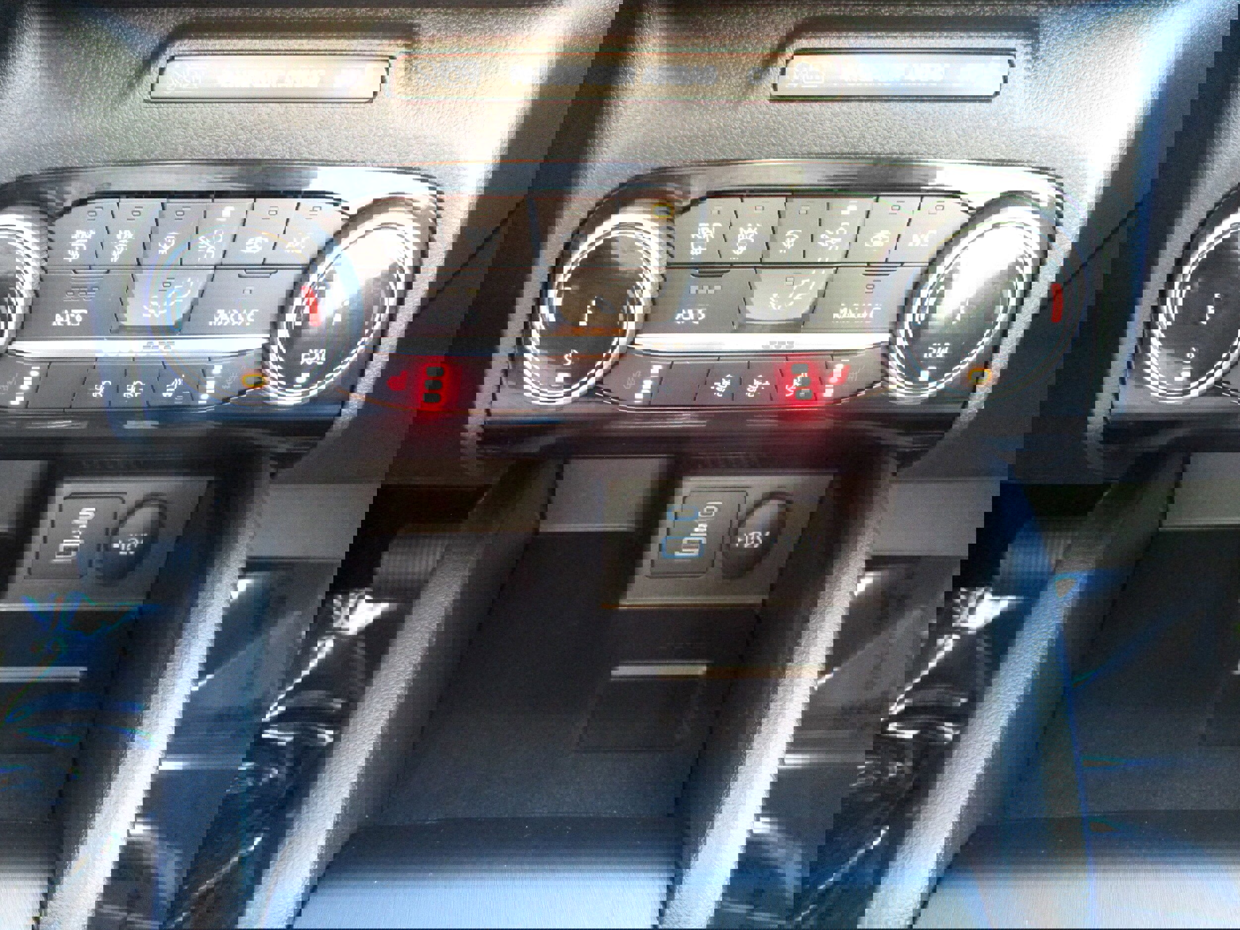 Used 2022 Ford Escape SE w/ Convenience Package image 29