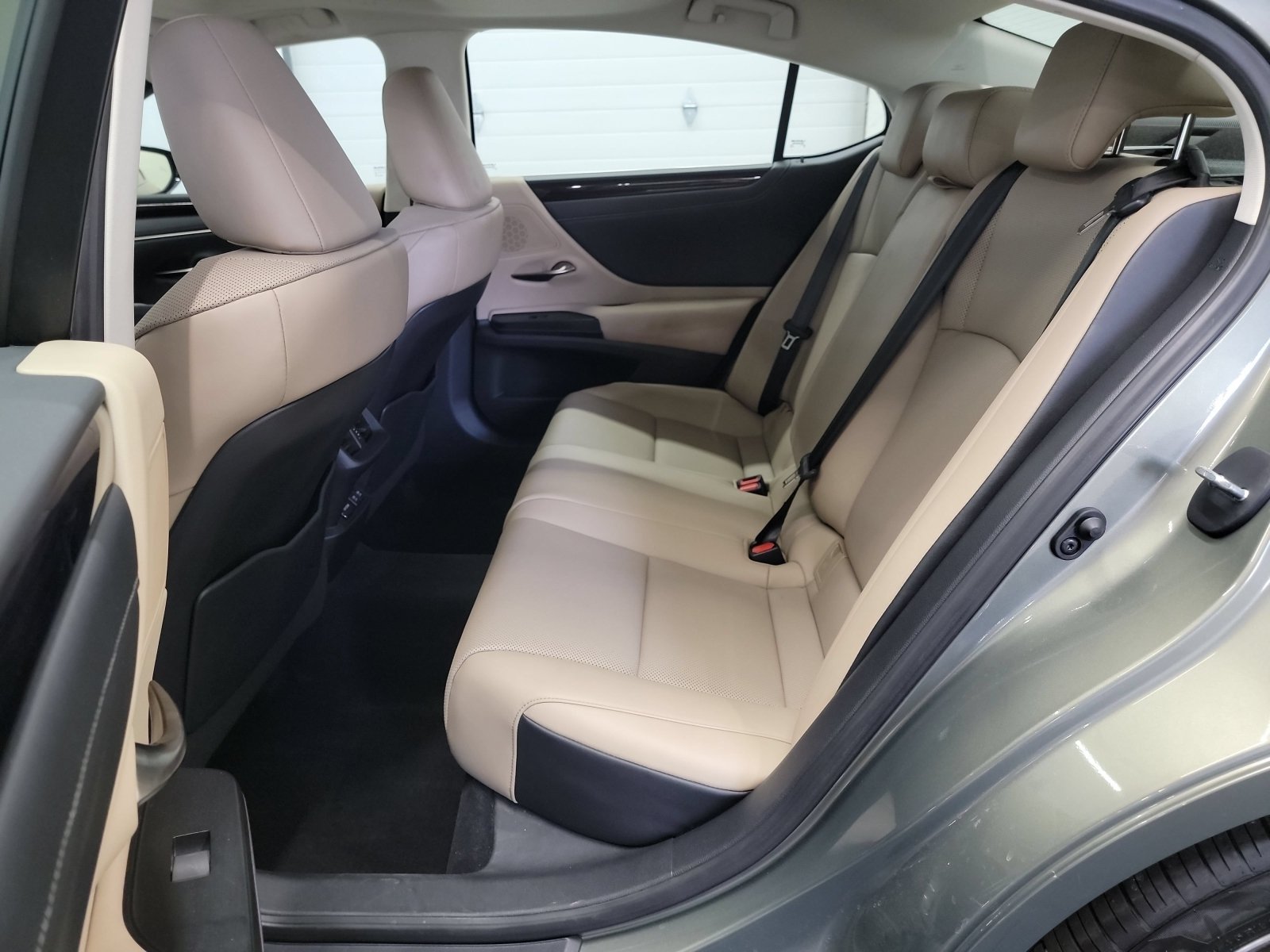 Used 2020 Lexus ES 350 w/ Premium Package FWD image 28