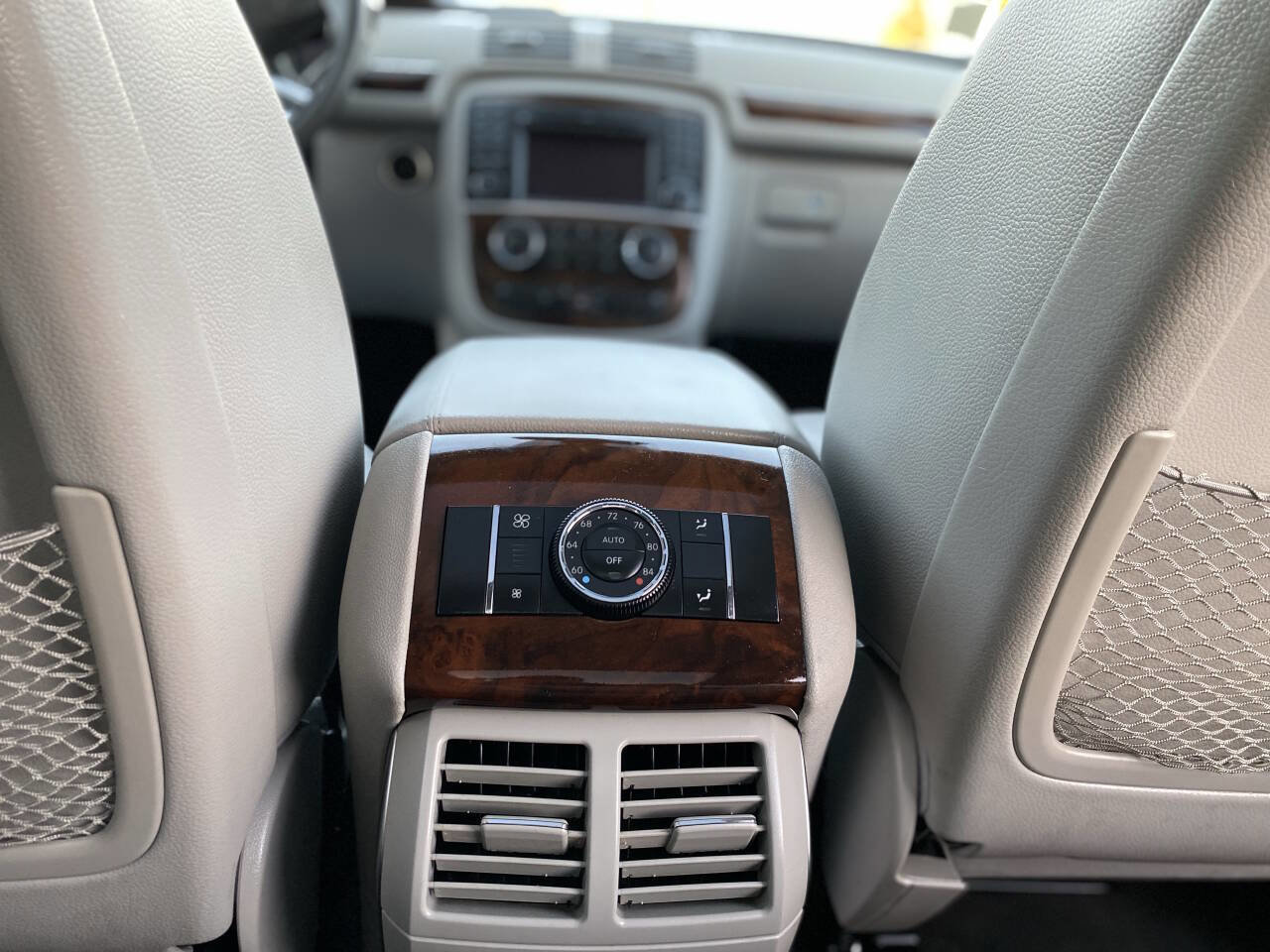 Used 2011 Mercedes-Benz R 350 4MATIC image 23