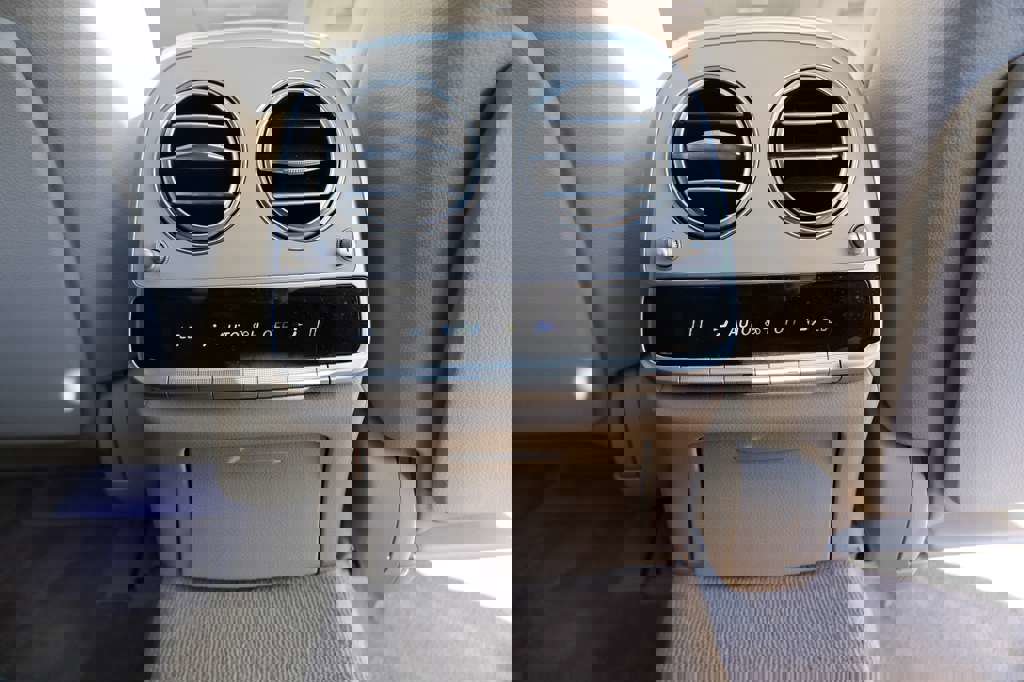 Used 2015 Mercedes-Benz S 550 Sedan image 31