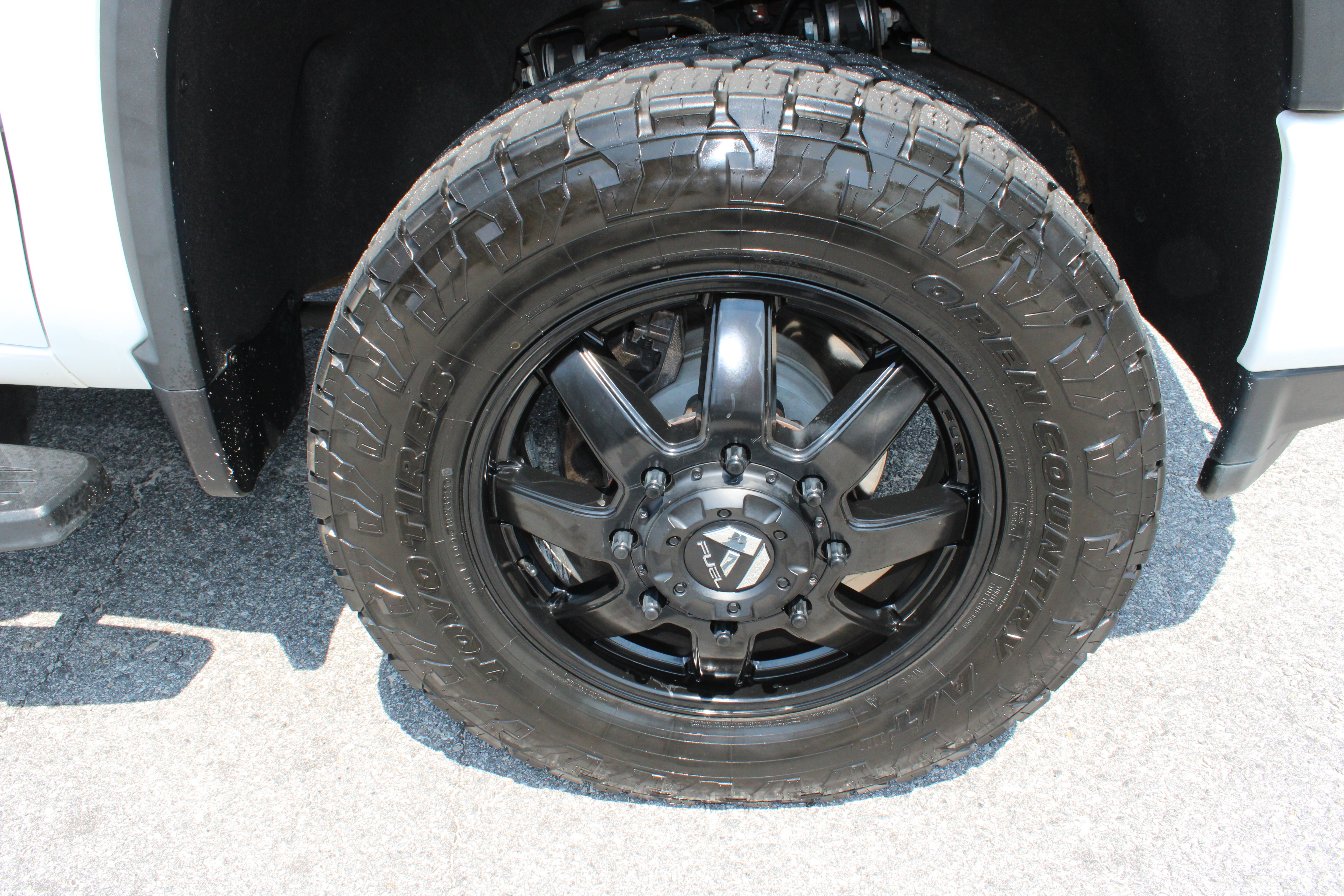Used 2021 Chevrolet Silverado 3500 High Country AWD/4WD image 9