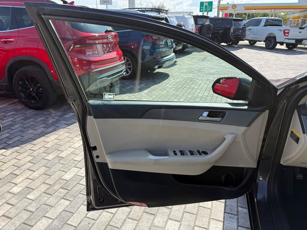 Used 2016 Hyundai Sonata SE FWD image 24