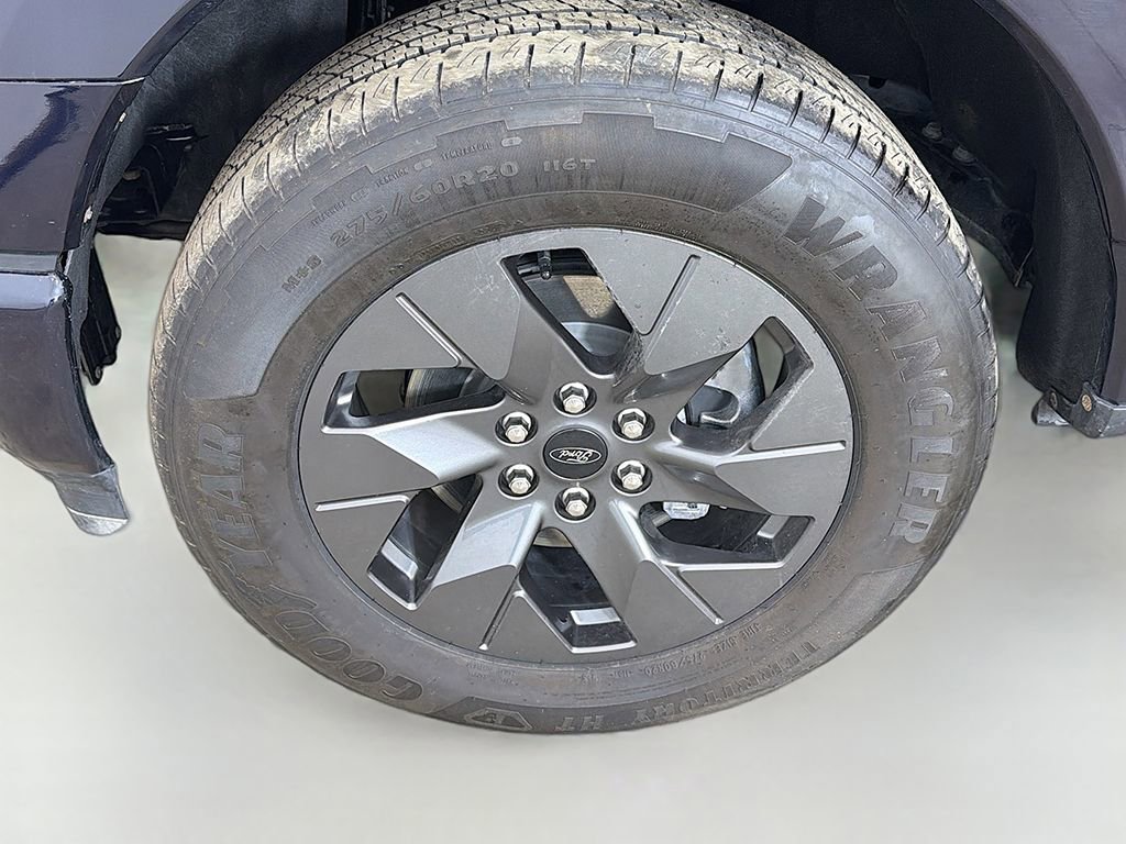 Used 2024 Ford F150 Lightning Lariat image 21