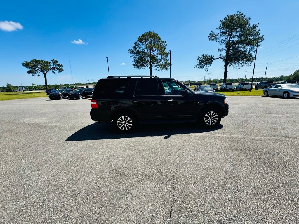 Used 2016 Ford Expedition XLT w/ Equipment Group 202A image 7