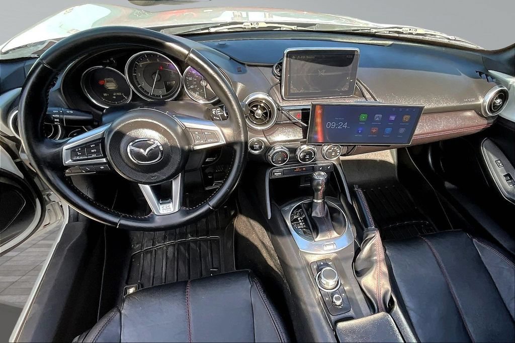 Used 2017 MAZDA MX-5 Miata RF Grand Touring RWD image 8