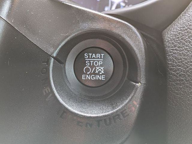 Certified 2018 Jeep Renegade Latitude w/ Popular Equipment Group image 20