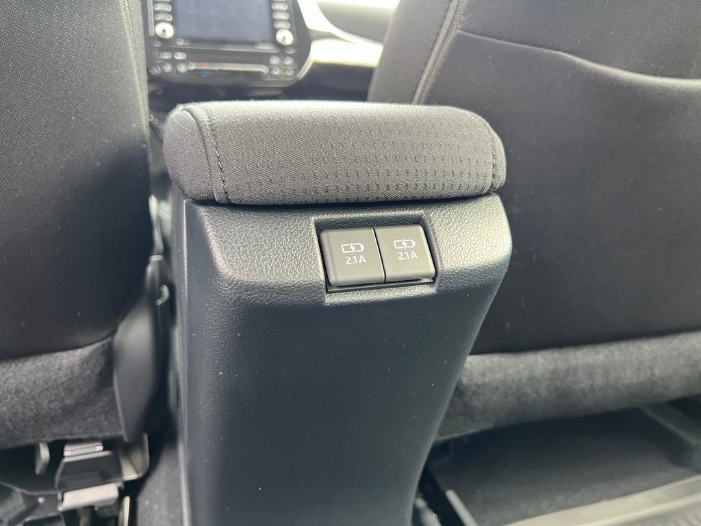 Certified 2022 Toyota Prius LE FWD image 16