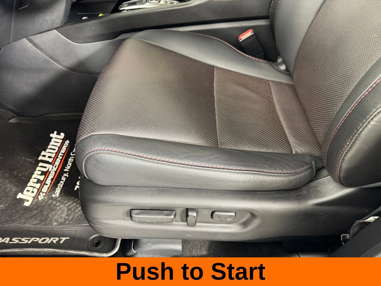 Used 2025 Honda Passport Black Edition image 13