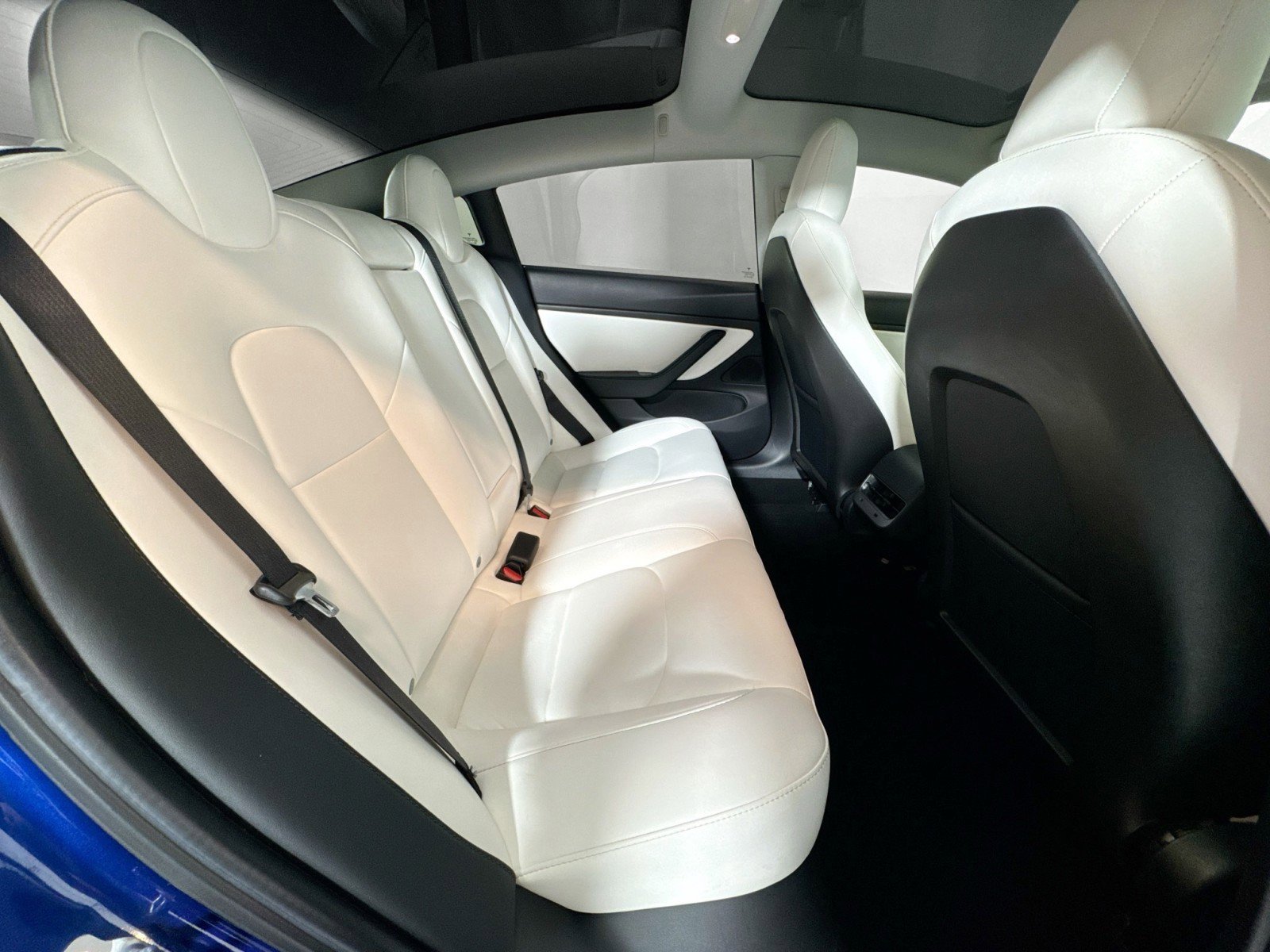 Used 2020 Tesla Model 3 Standard Range image 25