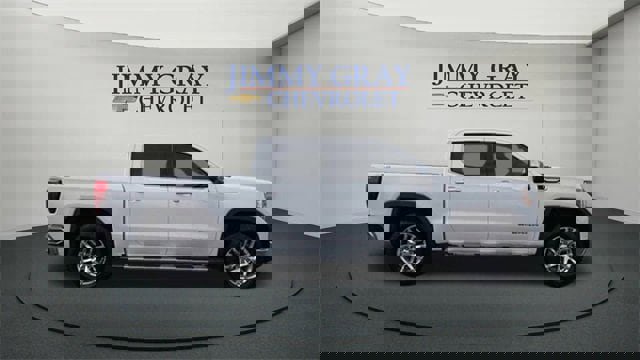 Used 2021 GMC Sierra 1500 SLT image 2