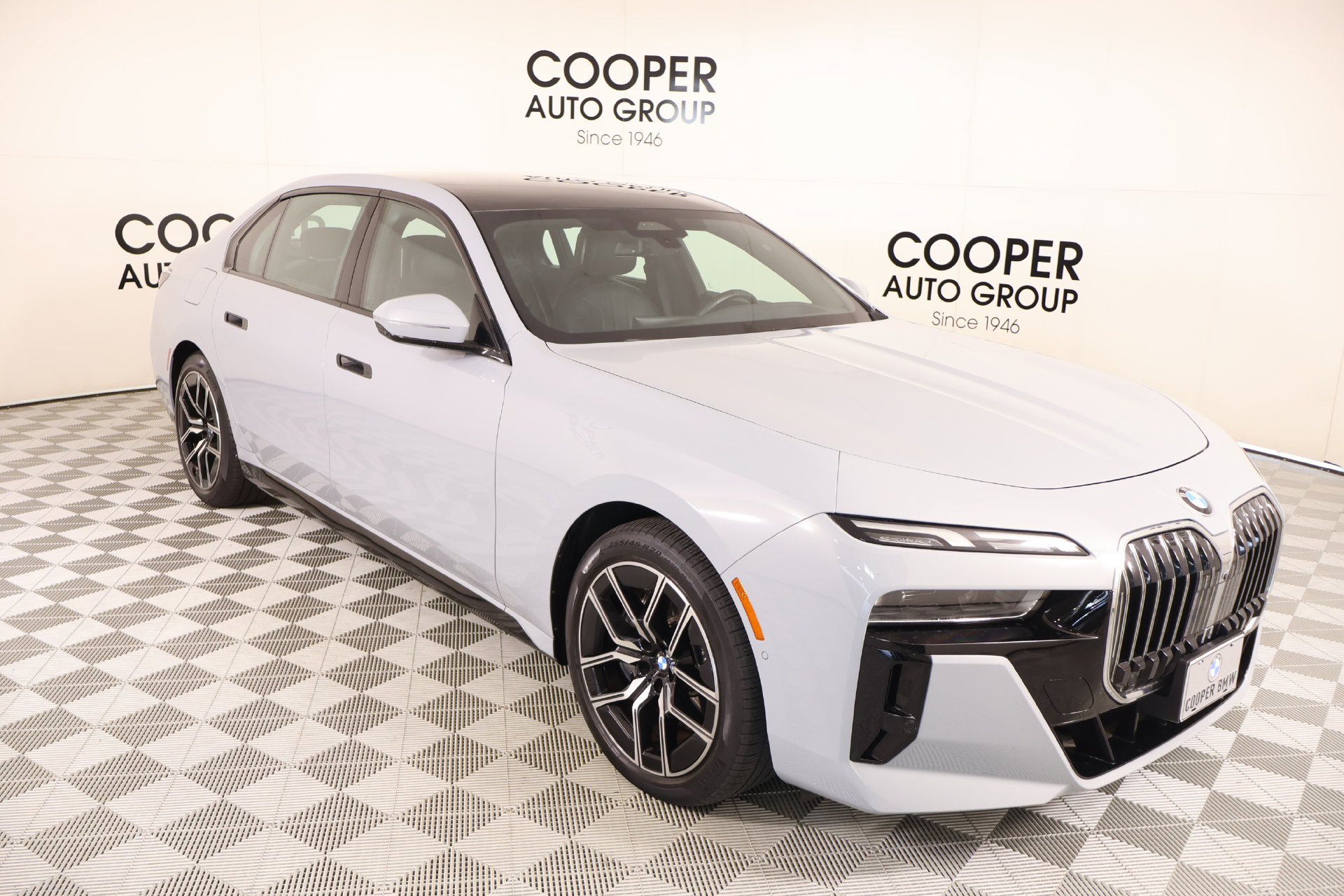 Used 2024 BMW 760i xDrive w/ Premium Package