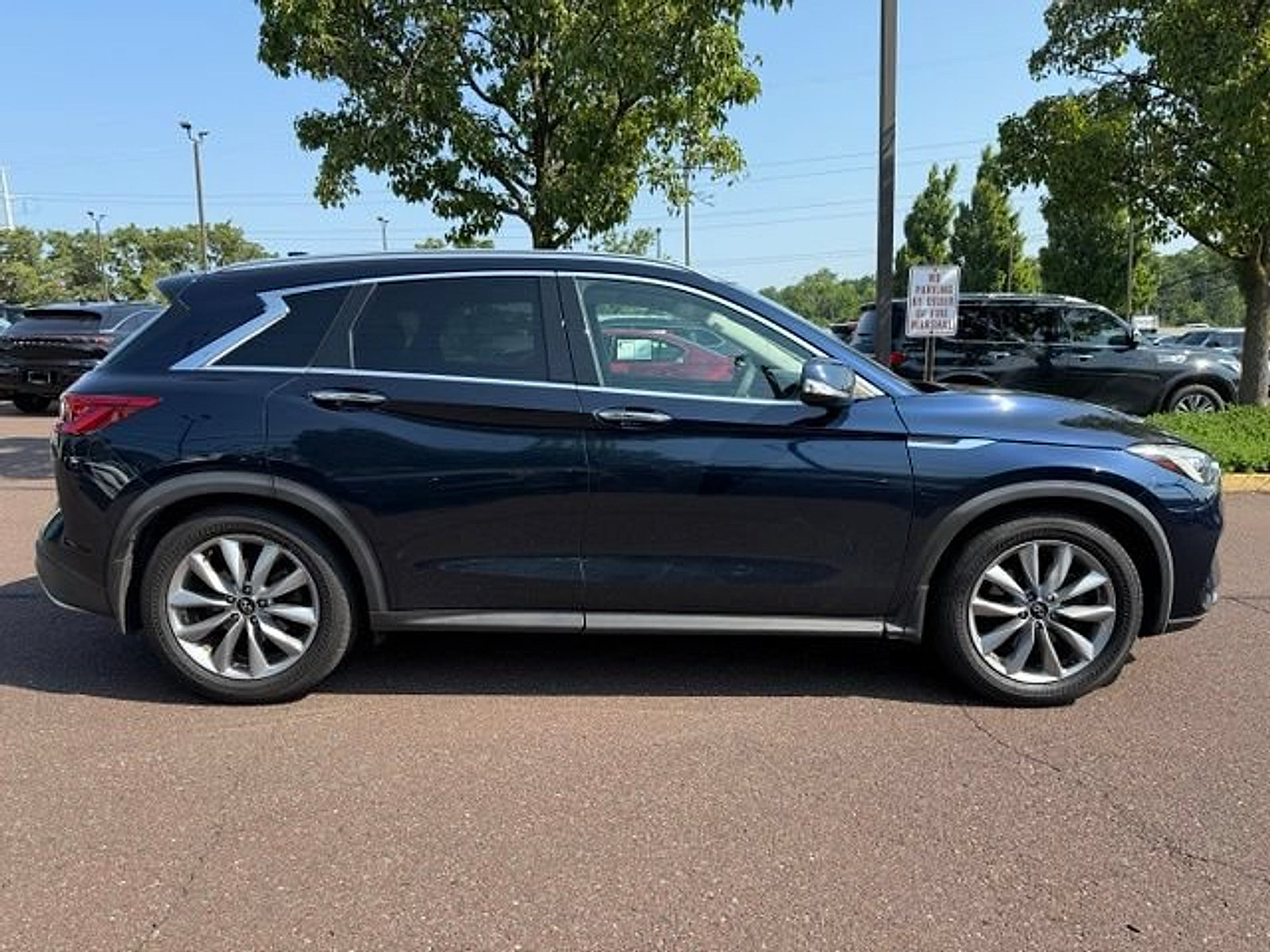 Used 2020 INFINITI QX50 Luxe w/ Cargo Package AWD/4WD image 8