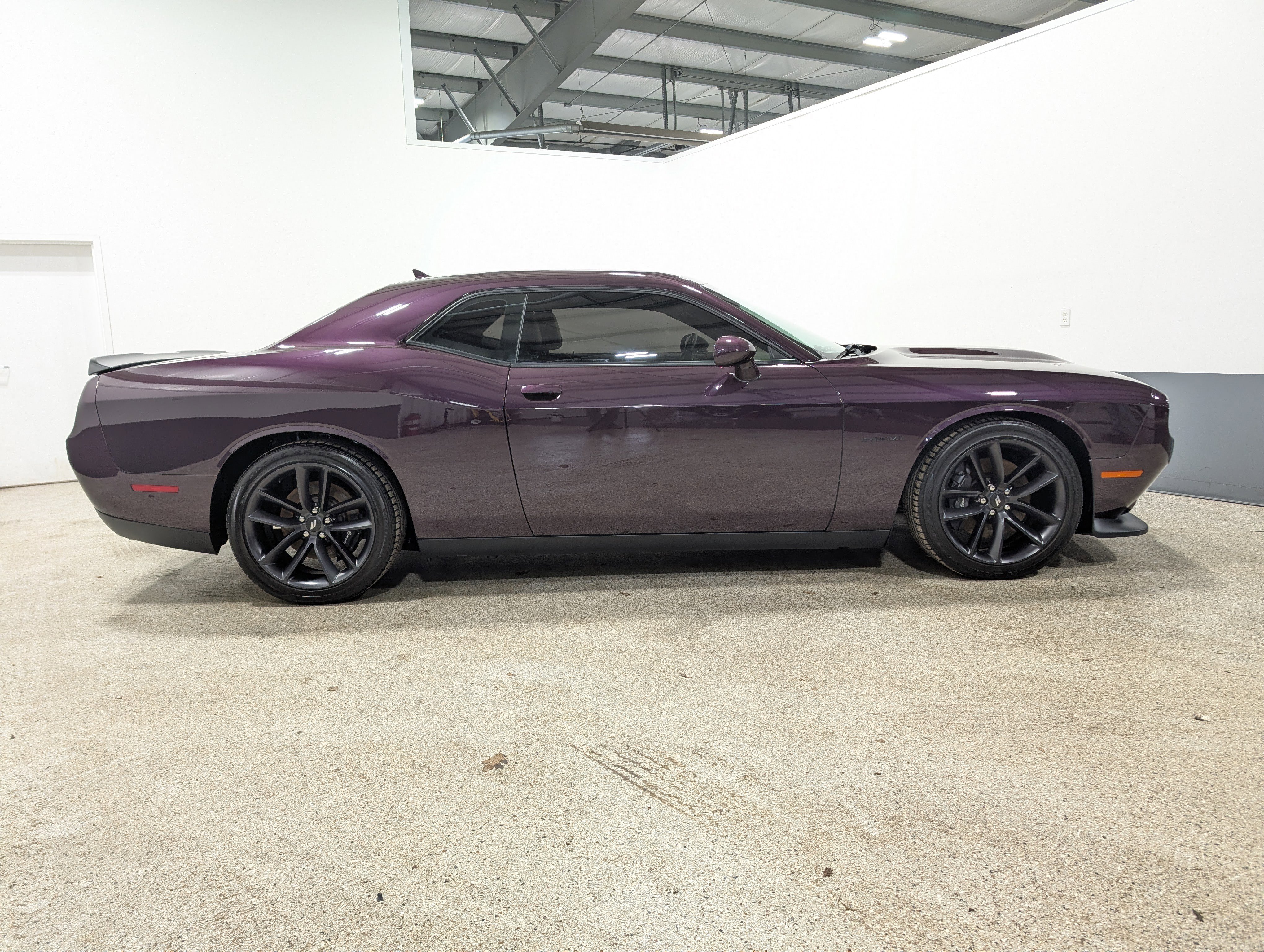 Used 2021 Dodge Challenger R/T w/ Plus Package image 2