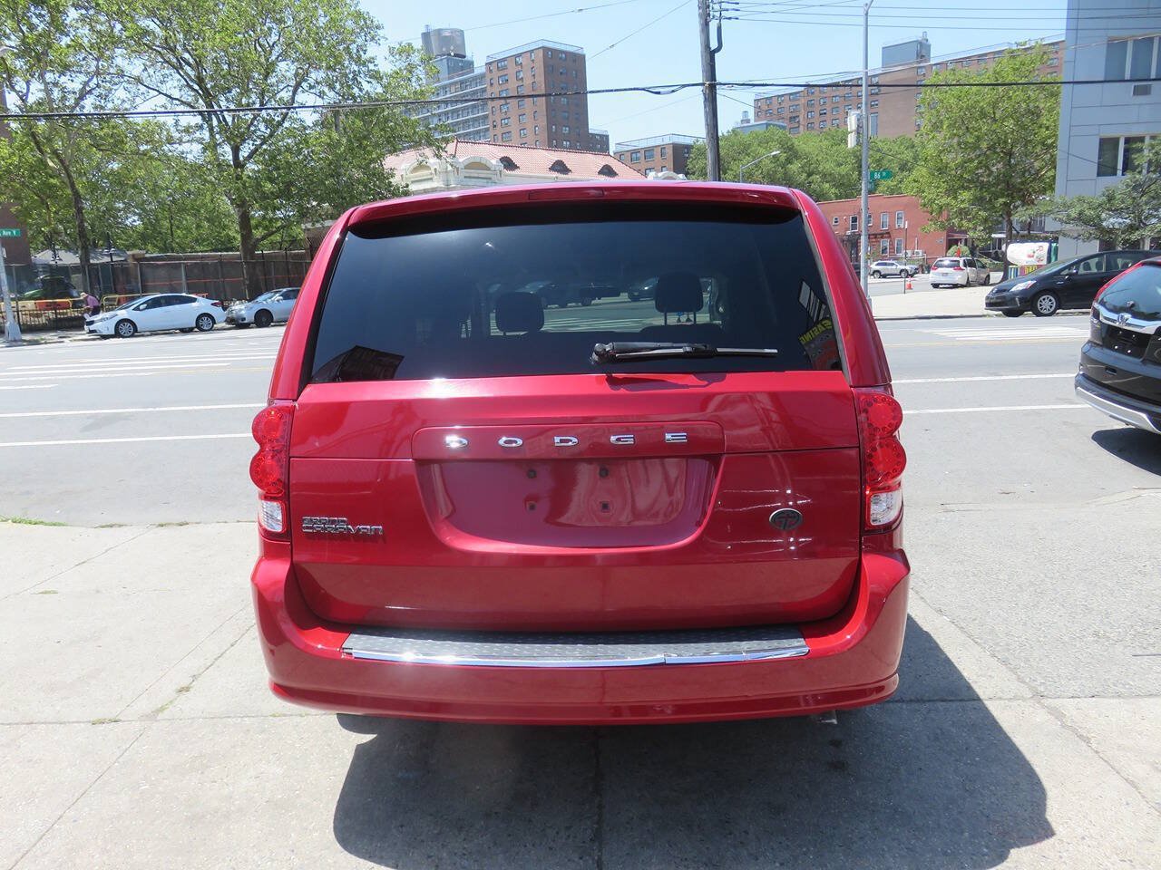 Used 2014 Dodge Grand Caravan SE w/ Quick Order Package 29E SE FWD image 8