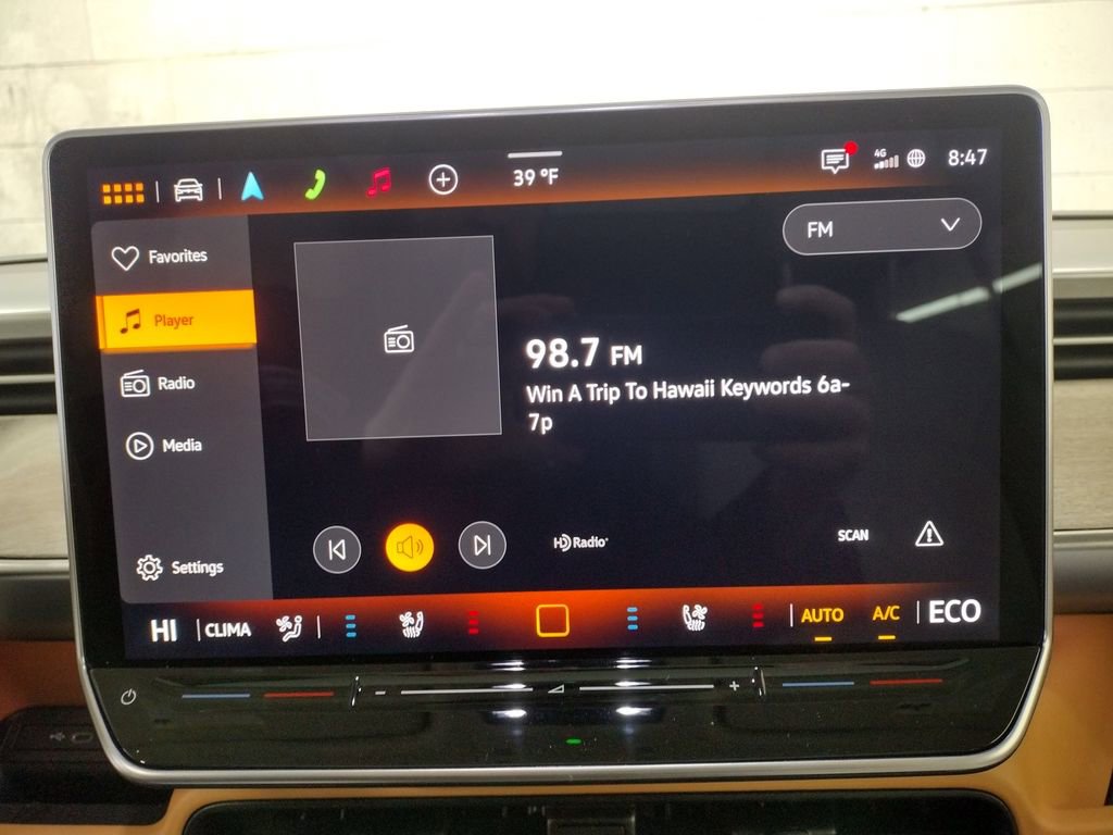 New 2025 Volkswagen ID. Buzz Pro S Plus image 32