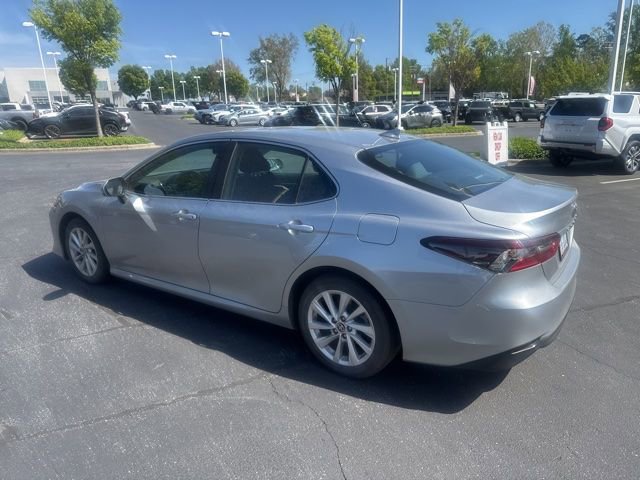 Used 2023 Toyota Camry LE image 5