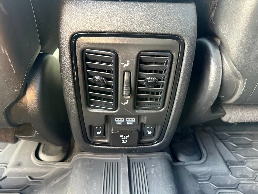 Certified 2022 Dodge Durango R/T w/ Blacktop Package AWD/4WD image 32