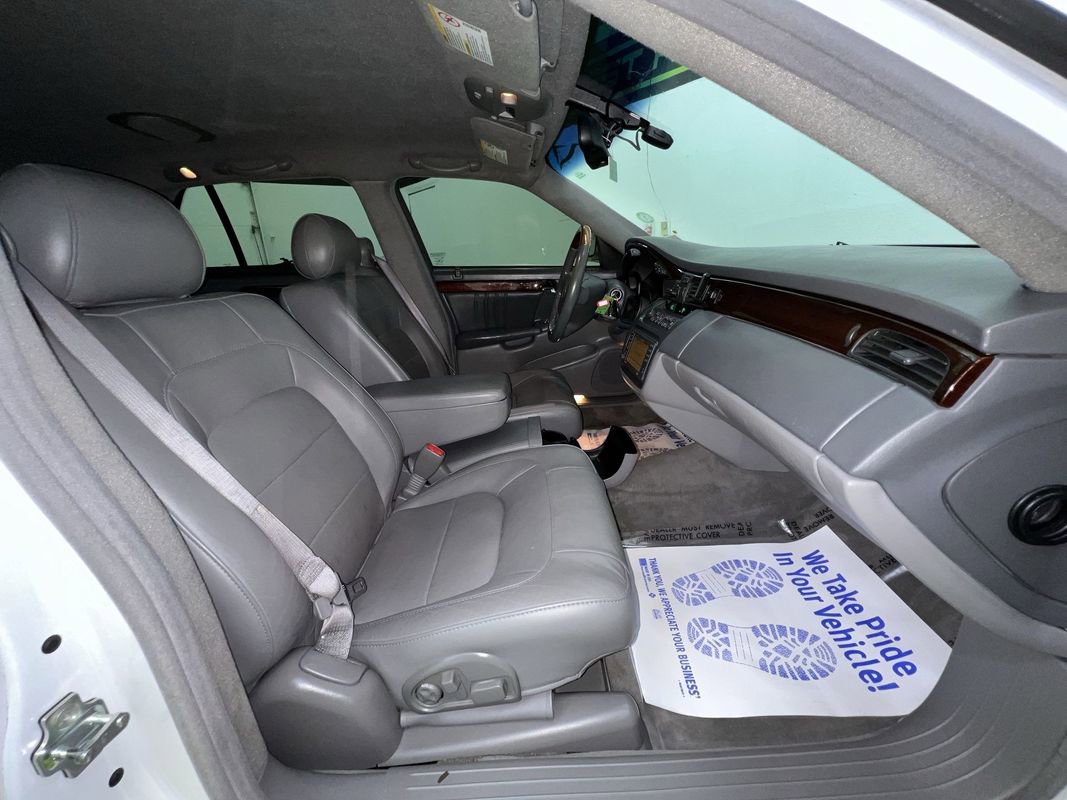 Used 2005 Cadillac De Ville DHS w/ Equipment Group FWD image 27