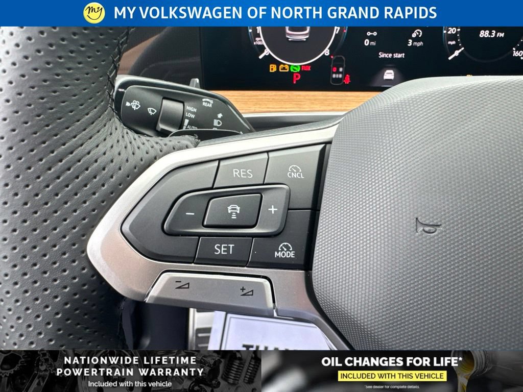 New 2026 Volkswagen Tiguan SEL R-Line AWD/4WD image 14