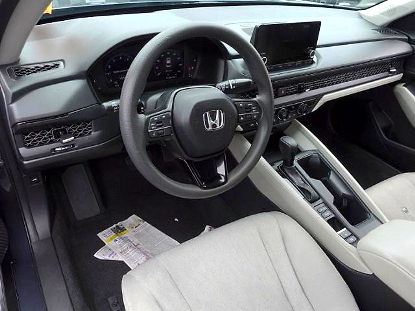 Used 2024 Honda Accord EX image 10