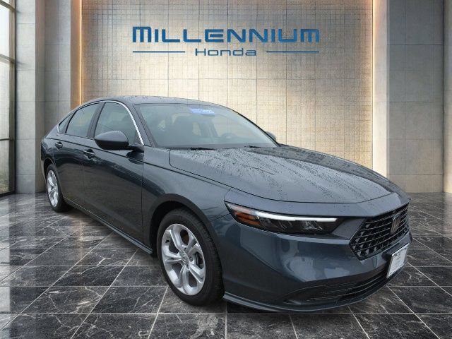Used 2025 Honda Accord LX image 13