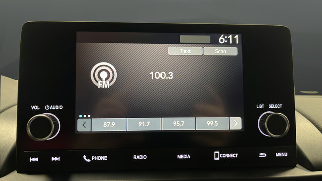 Used 2023 Honda Pilot Sport image 14