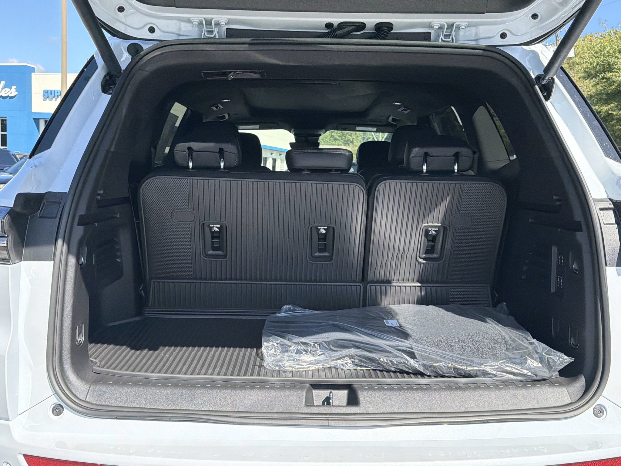 New 2027 Buick Enclave Avenir FWD image 19