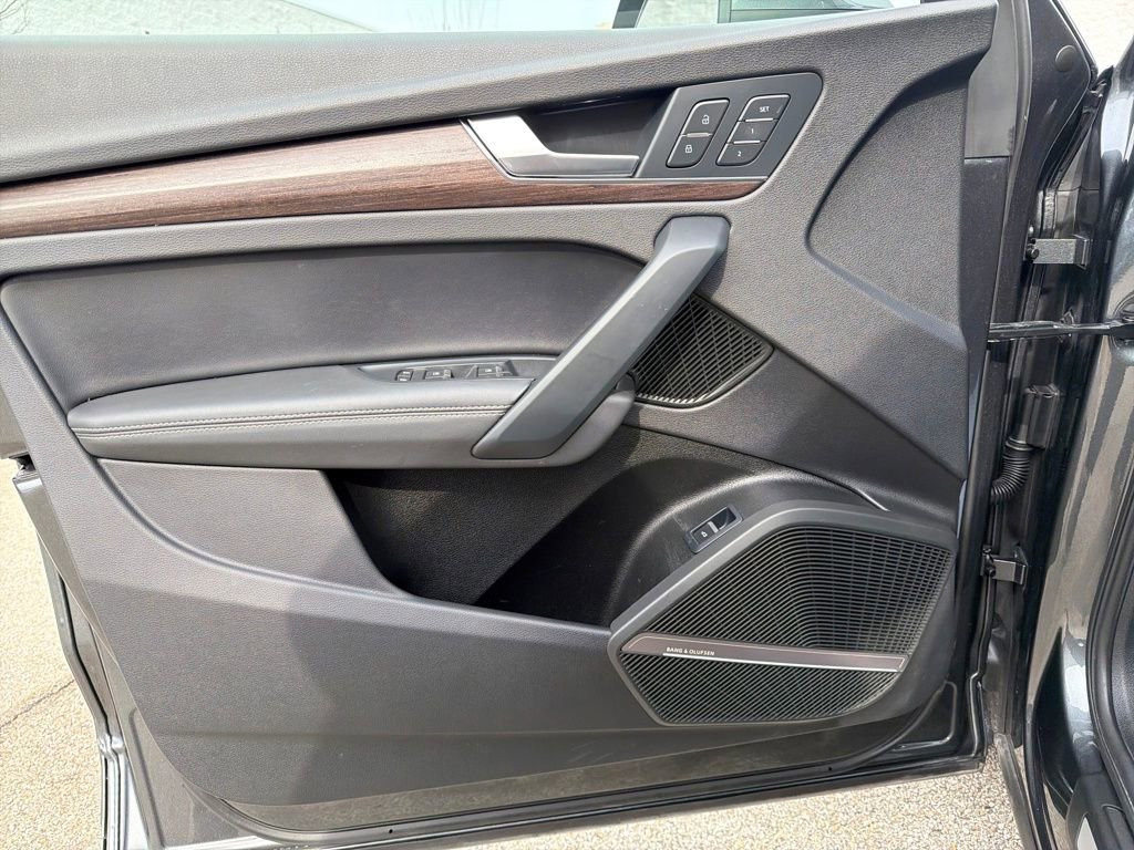 Used 2024 Audi Q5 2.0T Premium Plus w/ Premium Plus Package image 11