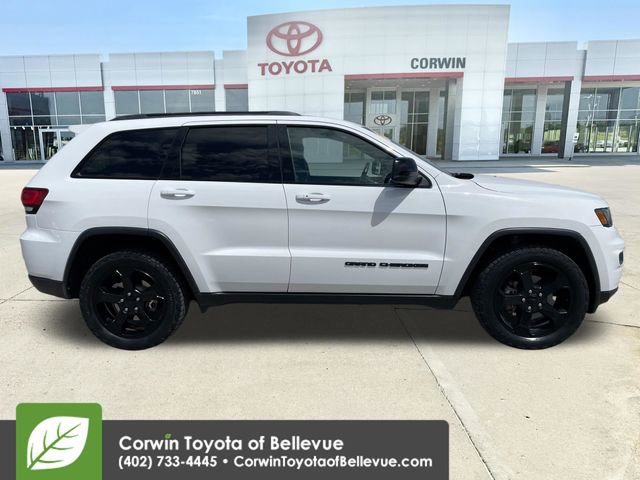 Used 2019 Jeep Grand Cherokee Laredo AWD/4WD image 6