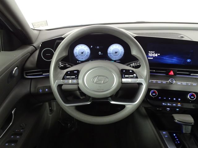 Used 2024 Hyundai Elantra SEL FWD image 20