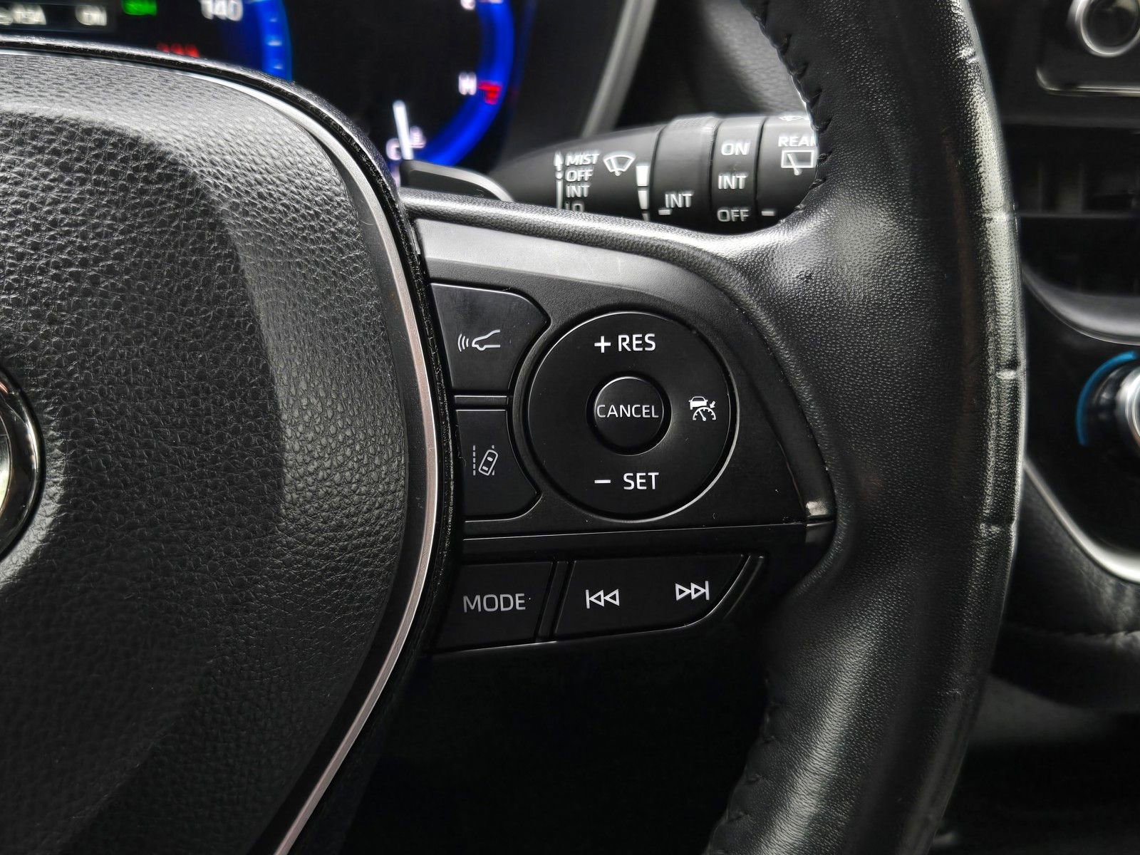 Used 2022 Toyota Corolla XSE image 18