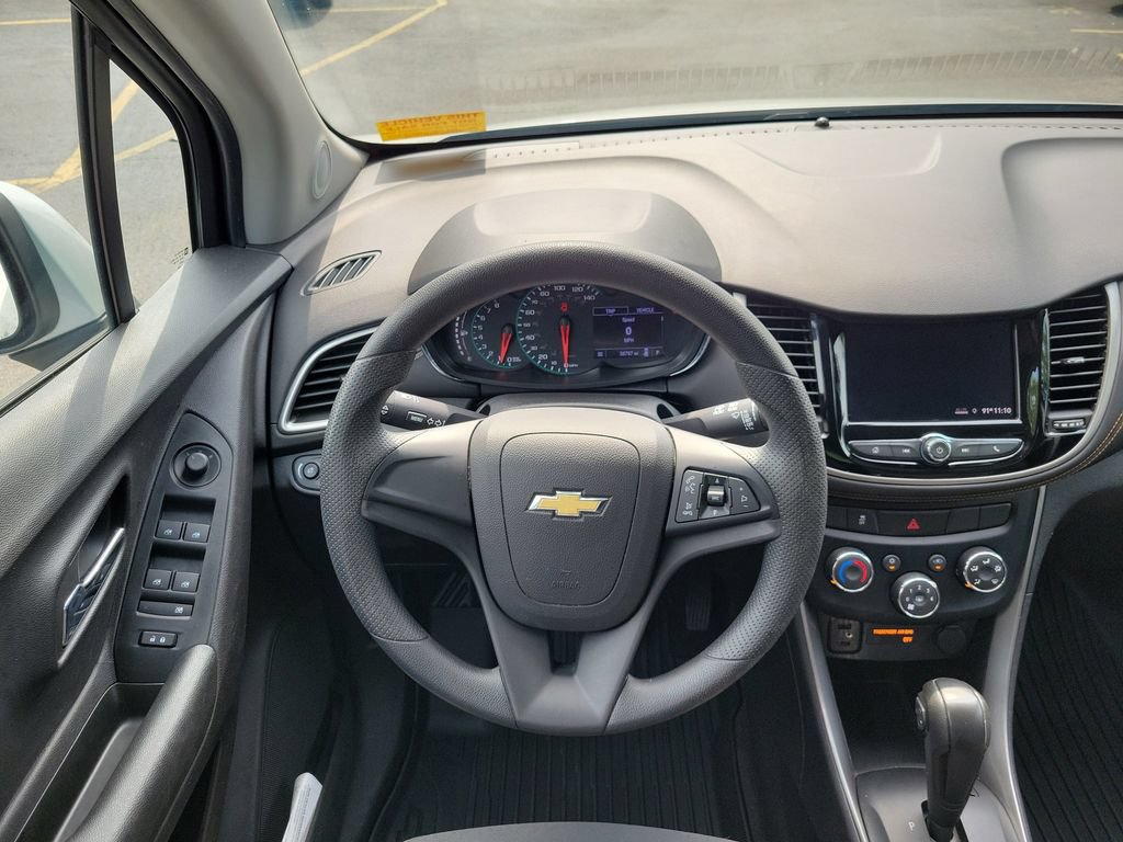 Used 2020 Chevrolet Trax LS FWD image 12
