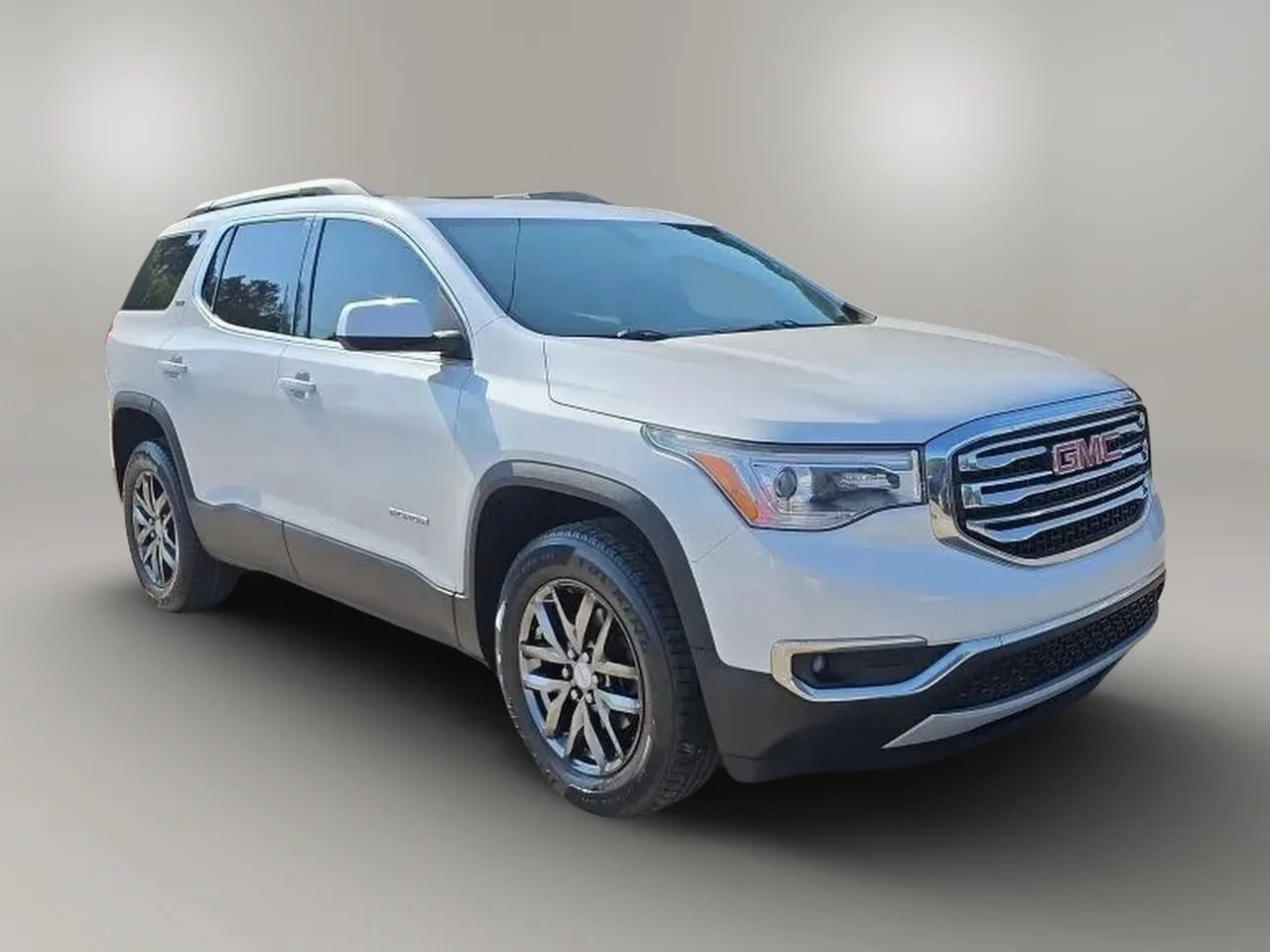 Used 2017 GMC Acadia SLT FWD image 3