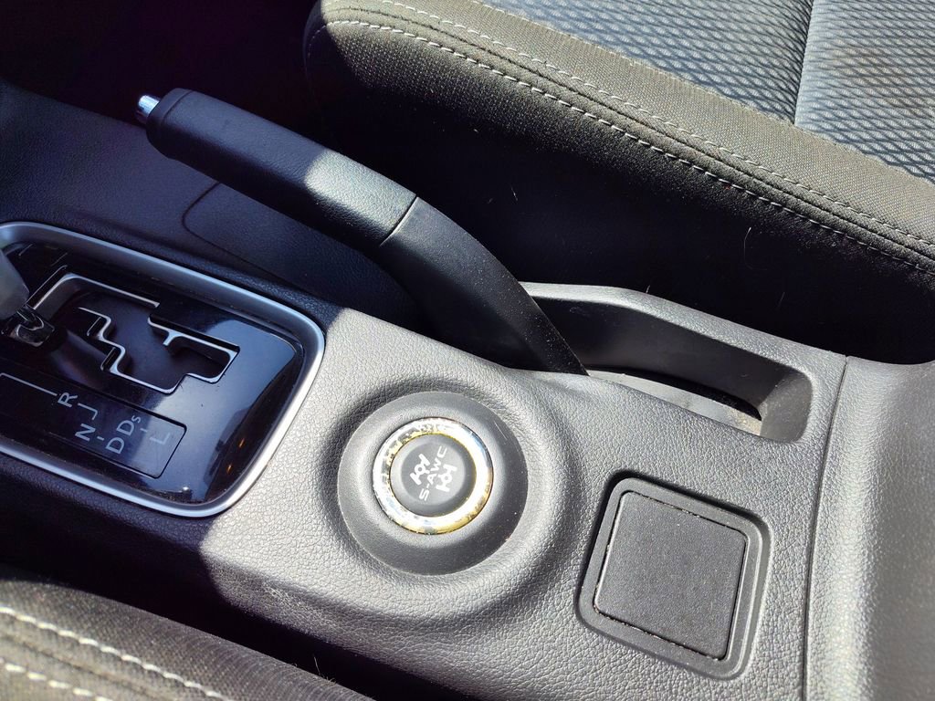 Used 2016 Mitsubishi Outlander AWD image 30