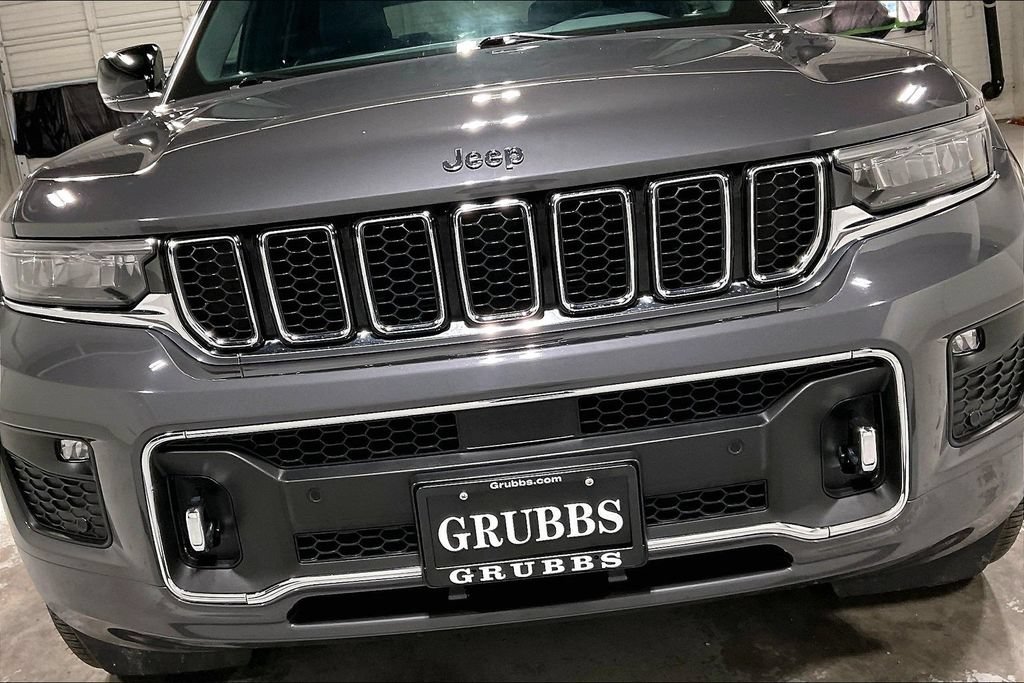Used 2021 Jeep Grand Cherokee L Overland w/ Luxury Tech Group IV AWD/4WD image 37