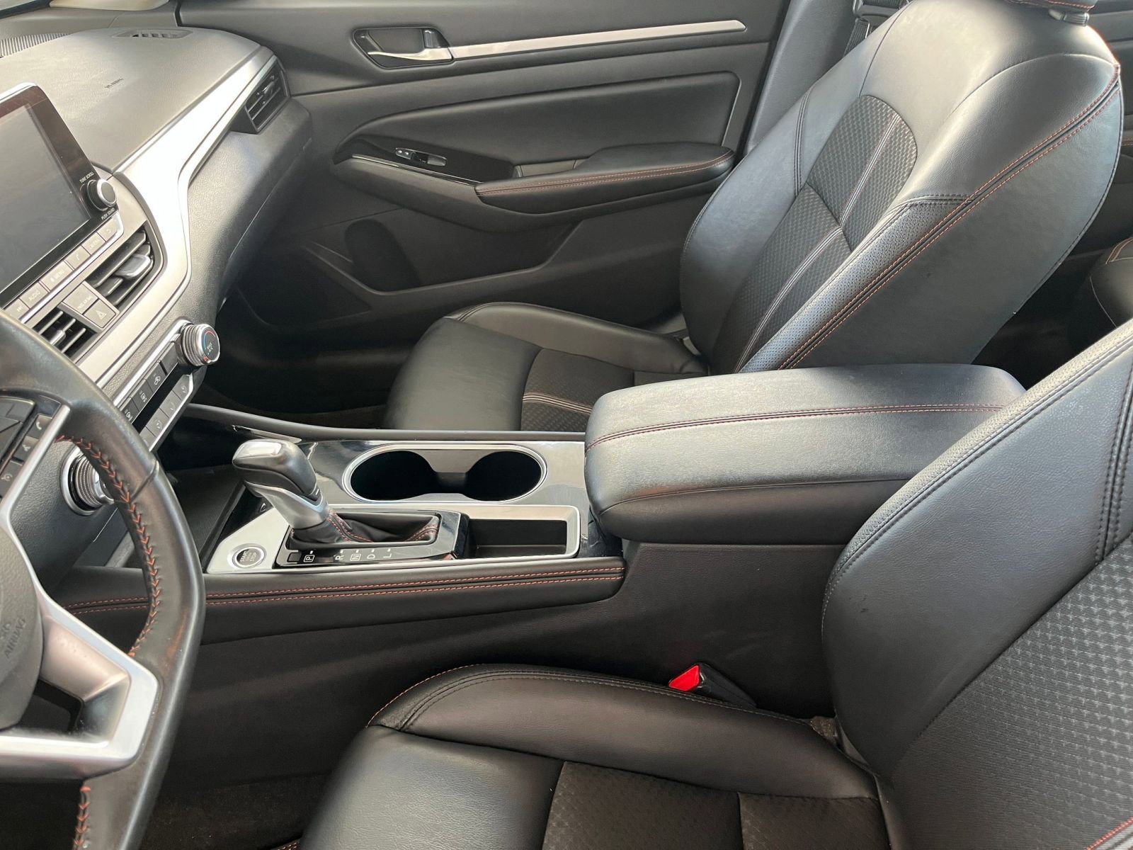 Used 2025 Nissan Altima 2.5 SR image 40