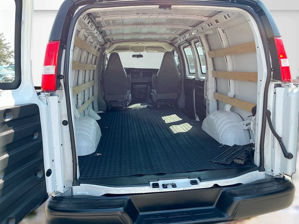 Used 2024 Chevrolet Express 2500 w/ Driver Convenience Package RWD image 21