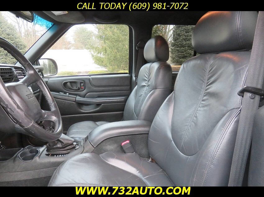 Used 2001 GMC Jimmy SLT image 18
