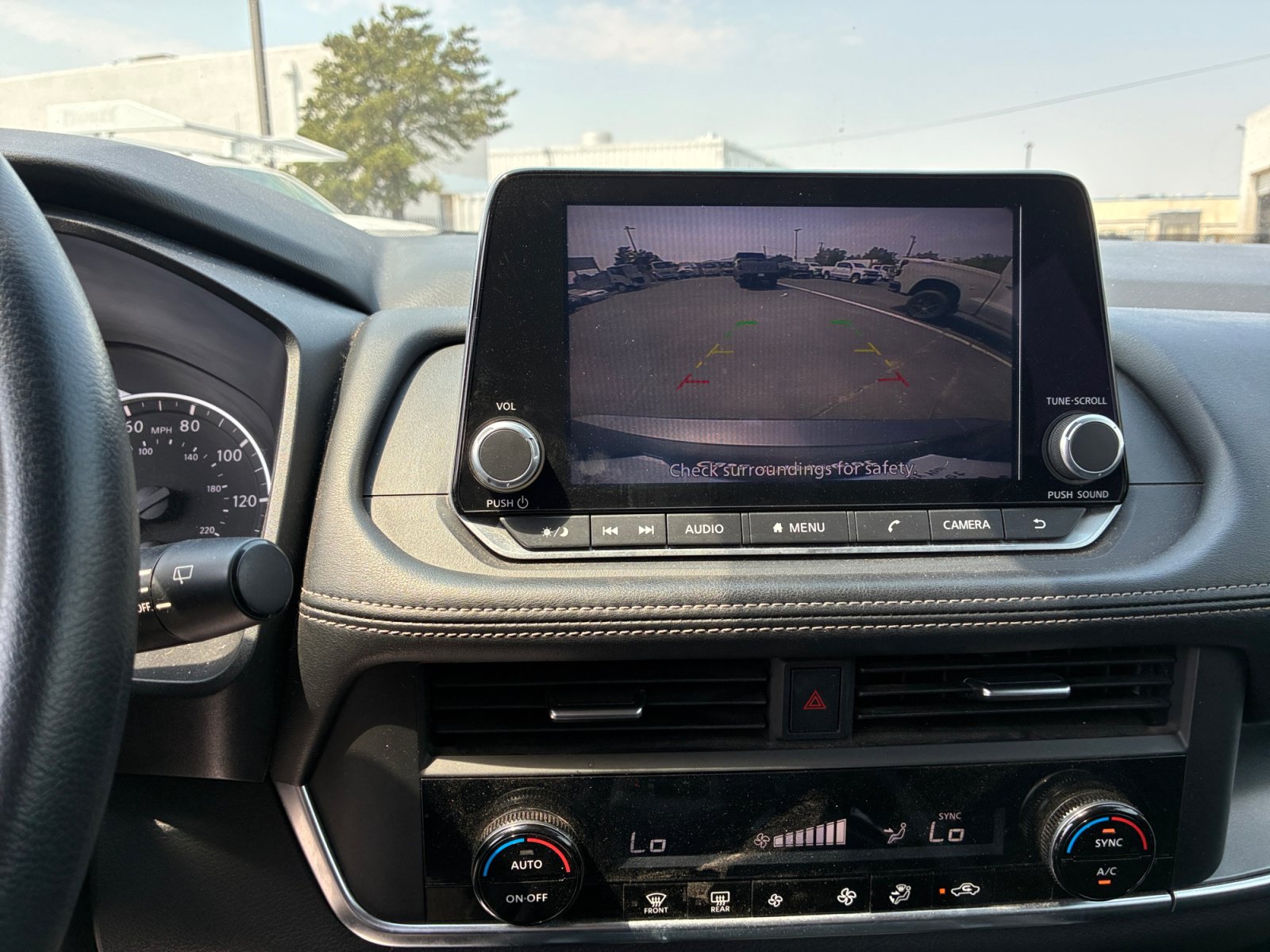 Used 2024 Nissan Rogue SV AWD/4WD image 19