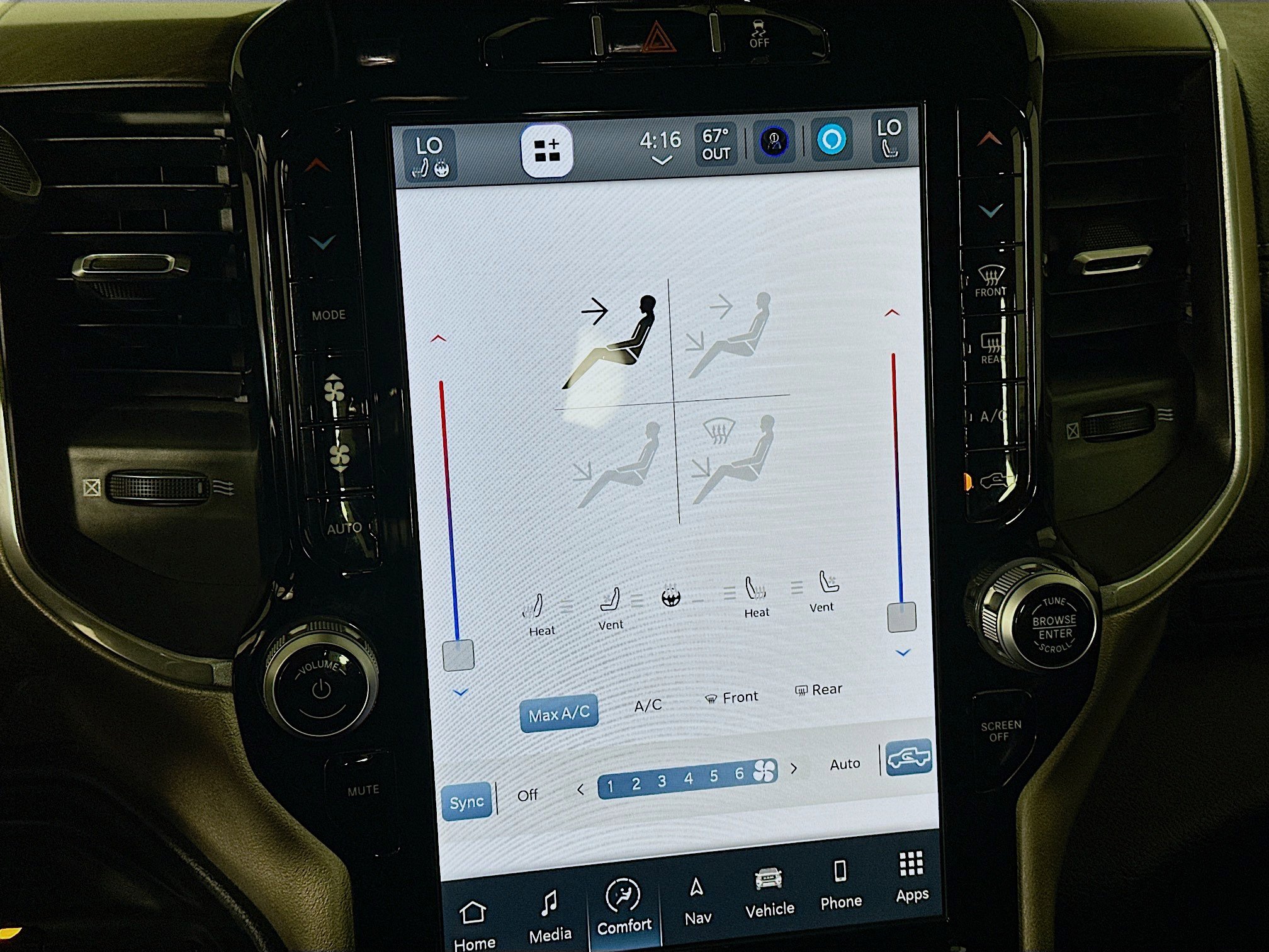 Used 2024 RAM 2500 Laramie image 24