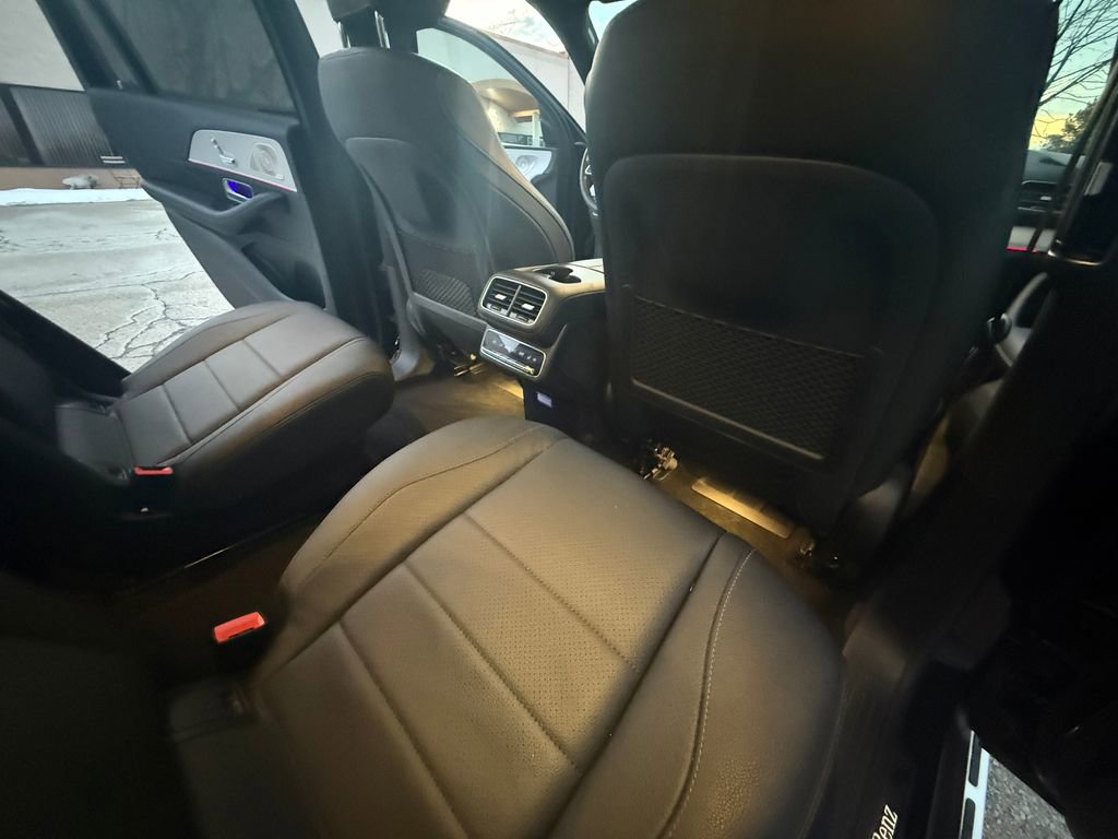 Used 2021 Mercedes-Benz GLS 450 4MATIC image 16