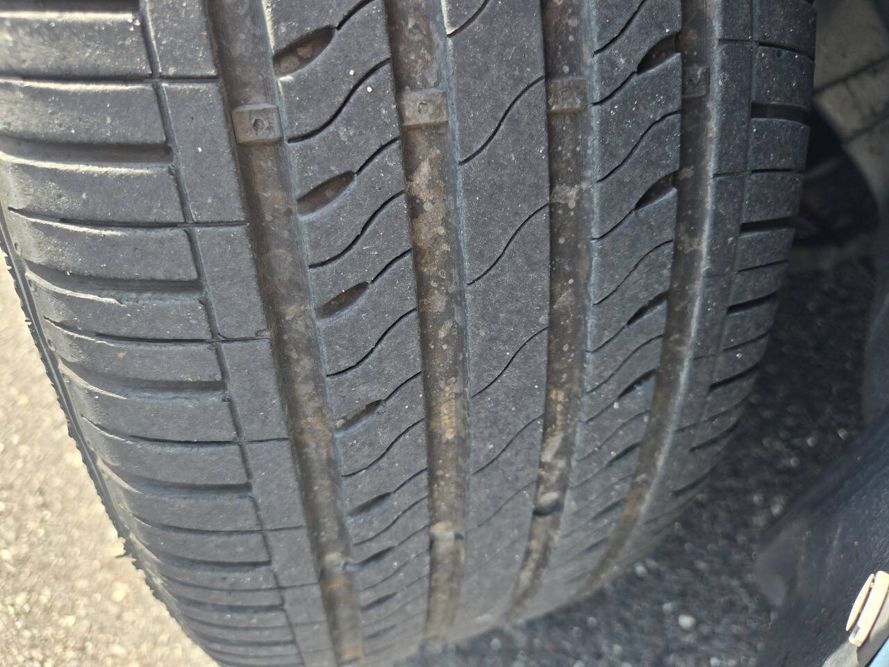Used 2010 Ford Fusion Hybrid FWD image 30