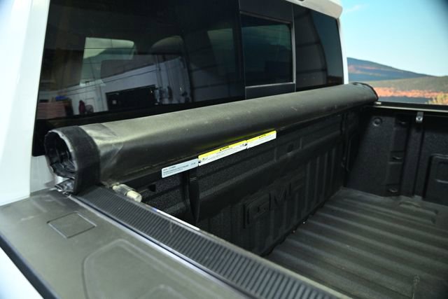 Used 2022 GMC Sierra 2500 SLT w/ SLT Convenience Package image 26