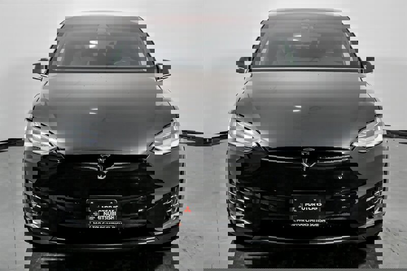 Used 2020 Tesla Model X image 4